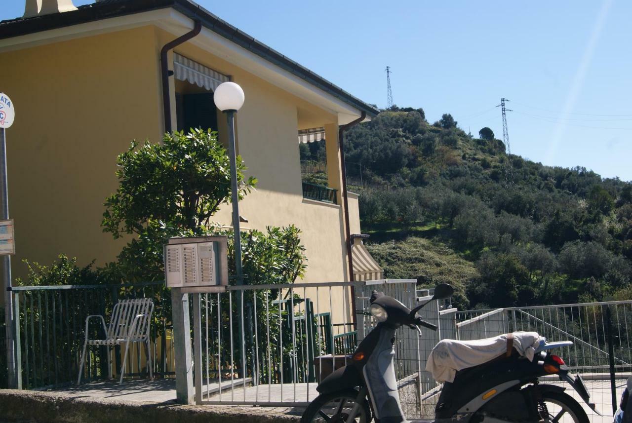 Chez Diego With Ac And Garden Monterosso al Mare Bagian luar foto